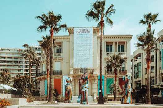 Hotels Hosting World Art Exhibitions in Suites