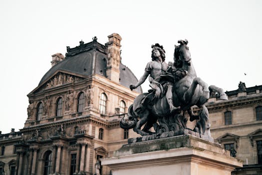 Hotels Surrounded by Renaissance Art Streets