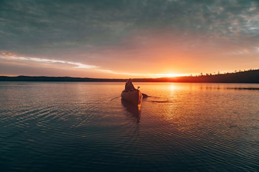 Hotels That Offer Sunrise Canoe Breakfasts